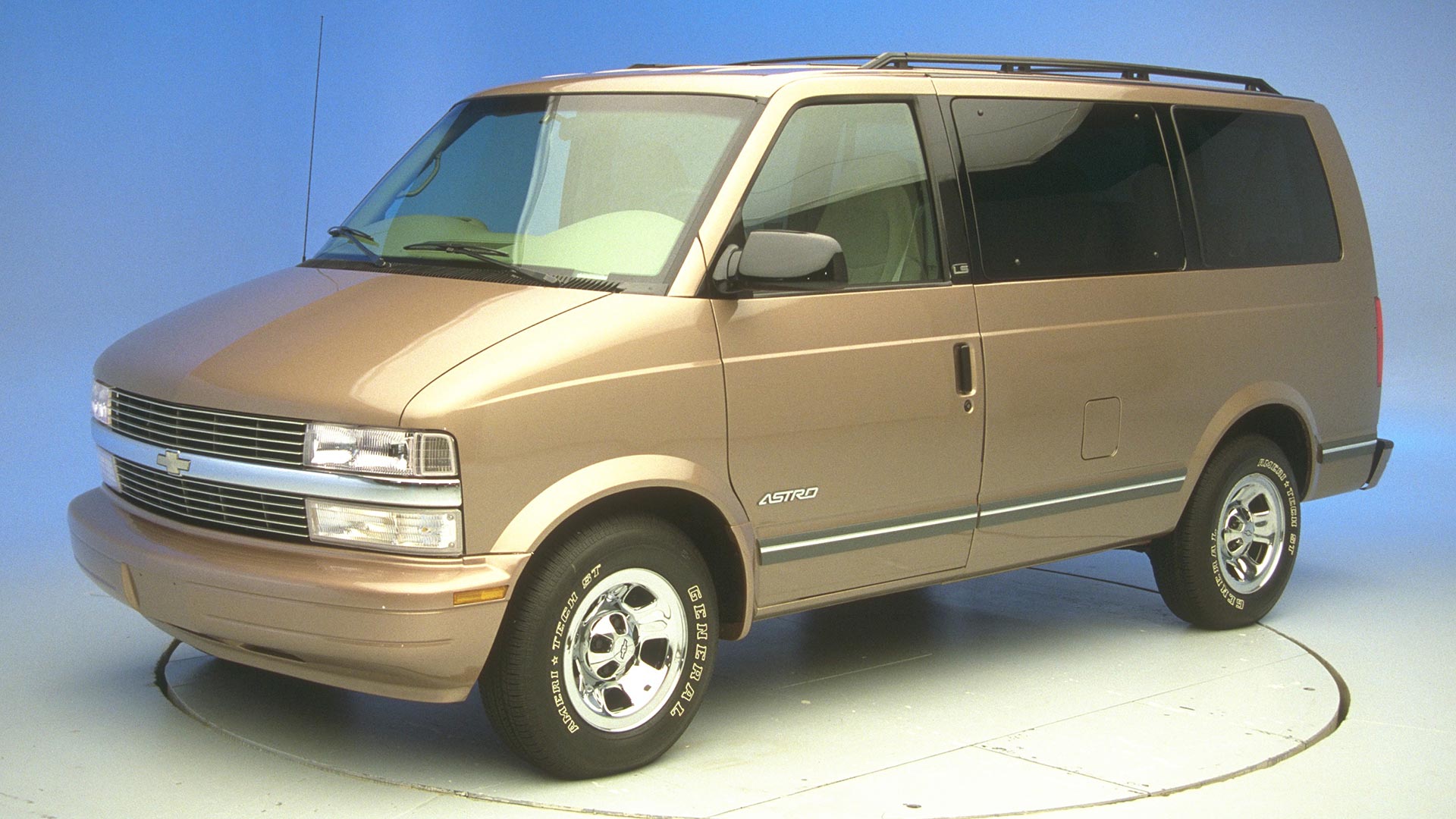 2005 chevrolet astro awd passenger van