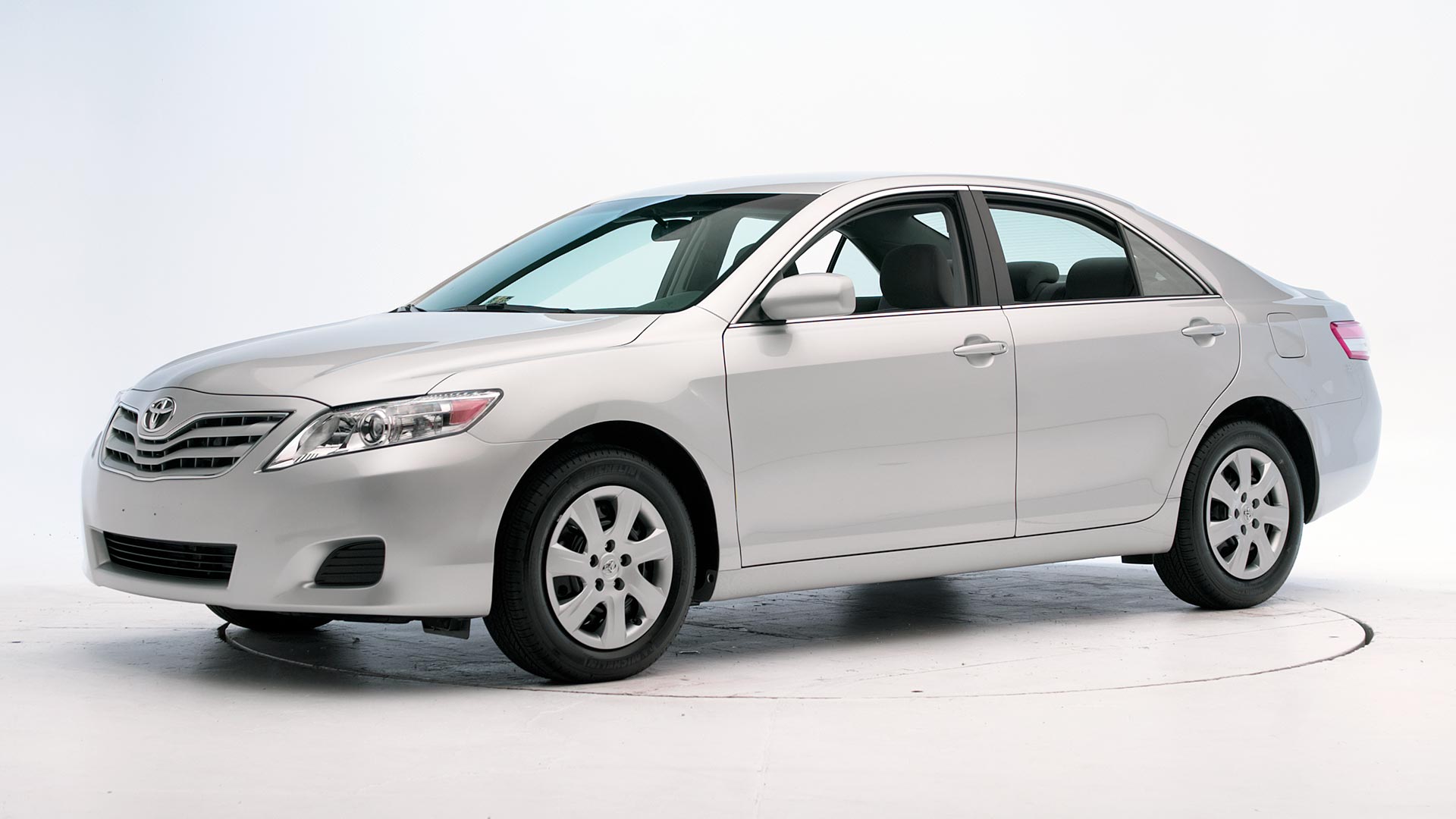 Toyota camry 2011 года