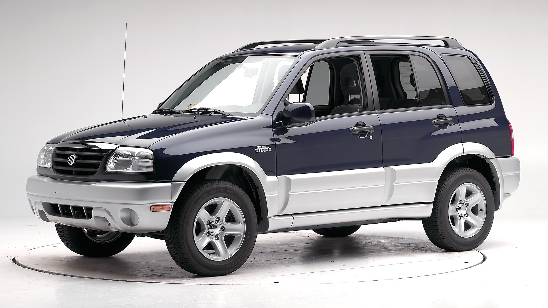 C1061 suzuki grand vitara