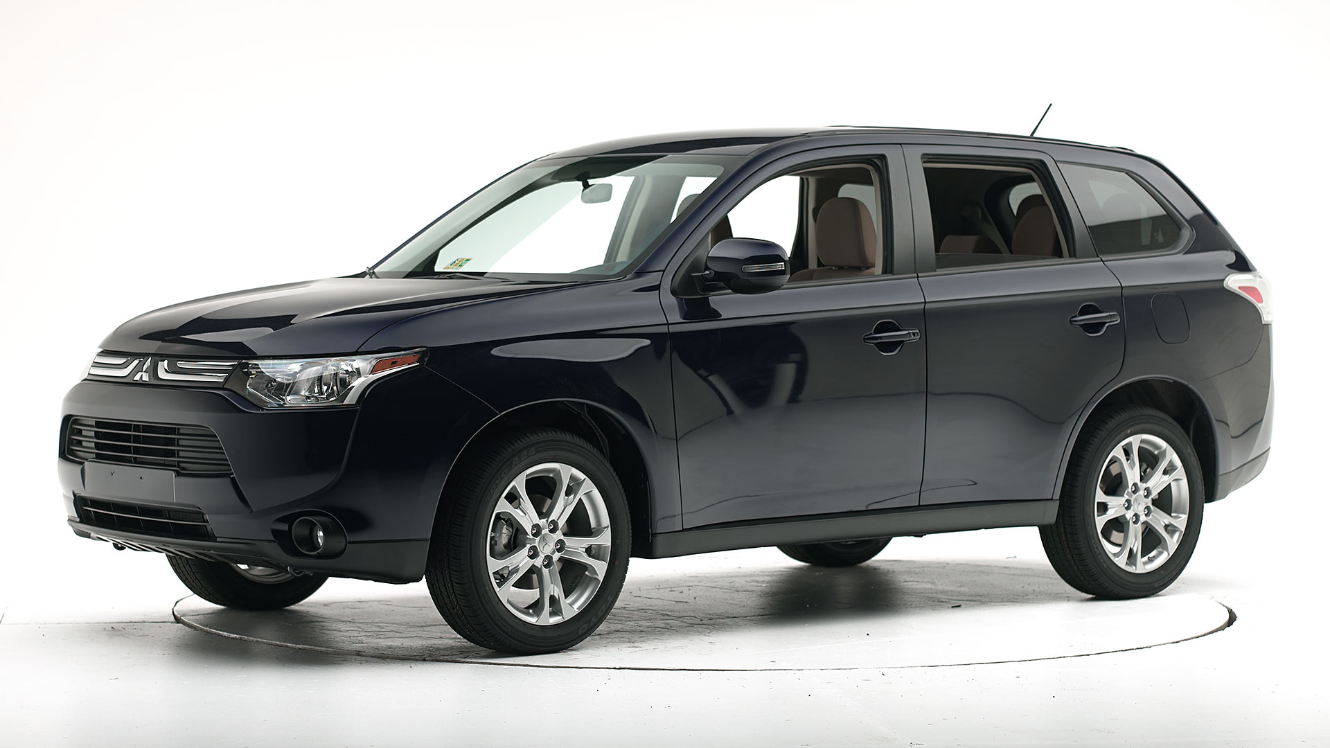 Mitsubishi outlander 3 2014