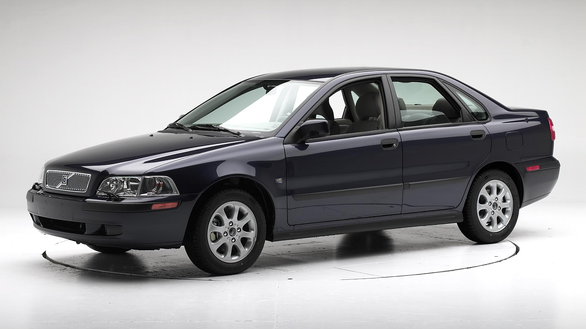 Volvo s40 количество фреона