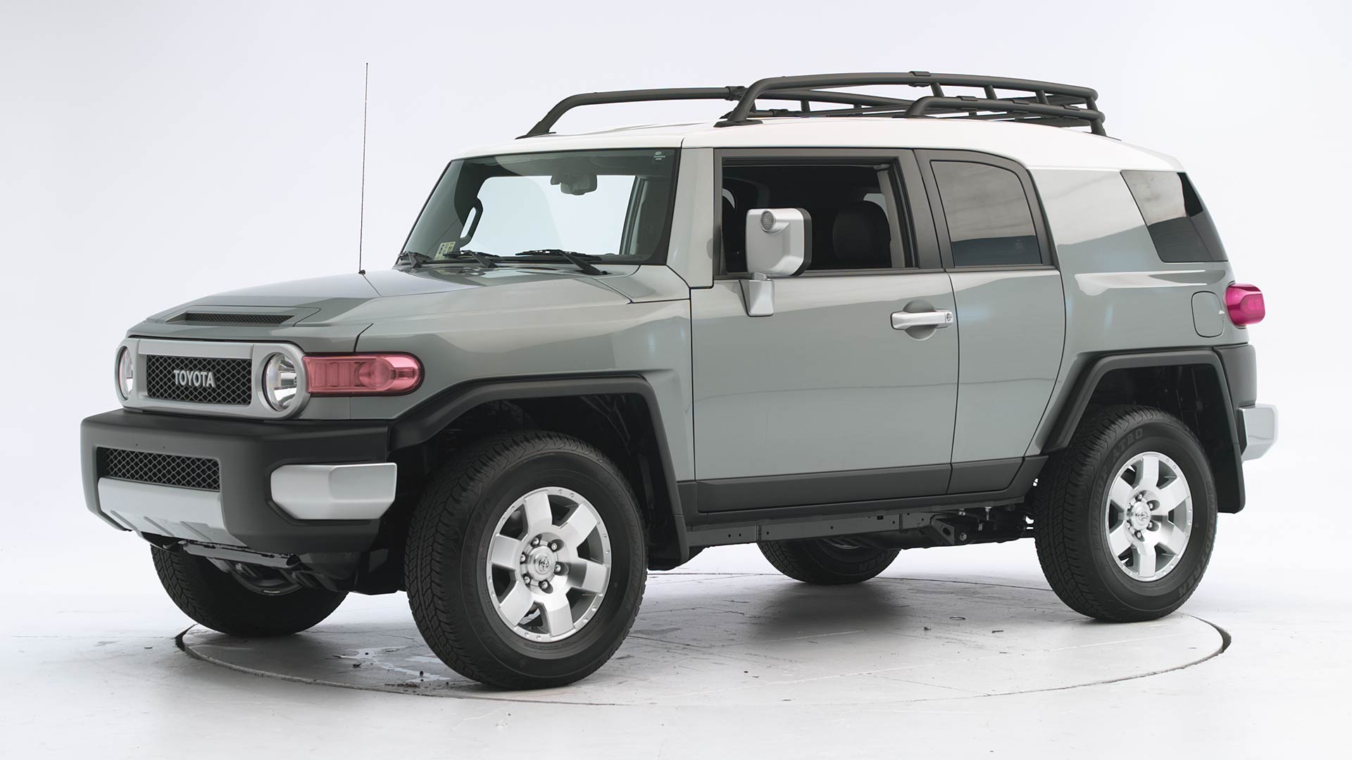 Toyota fj cruiser фото