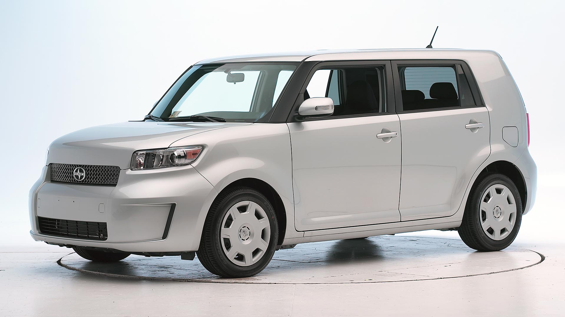 Scion xb 2009