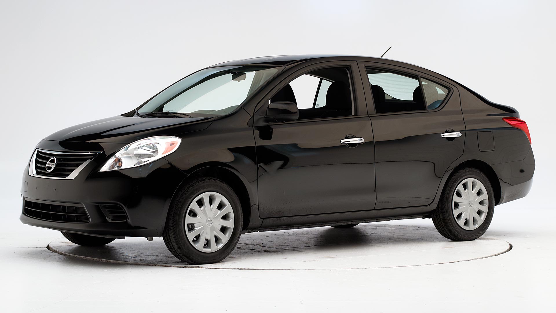 2012-nissan-versa