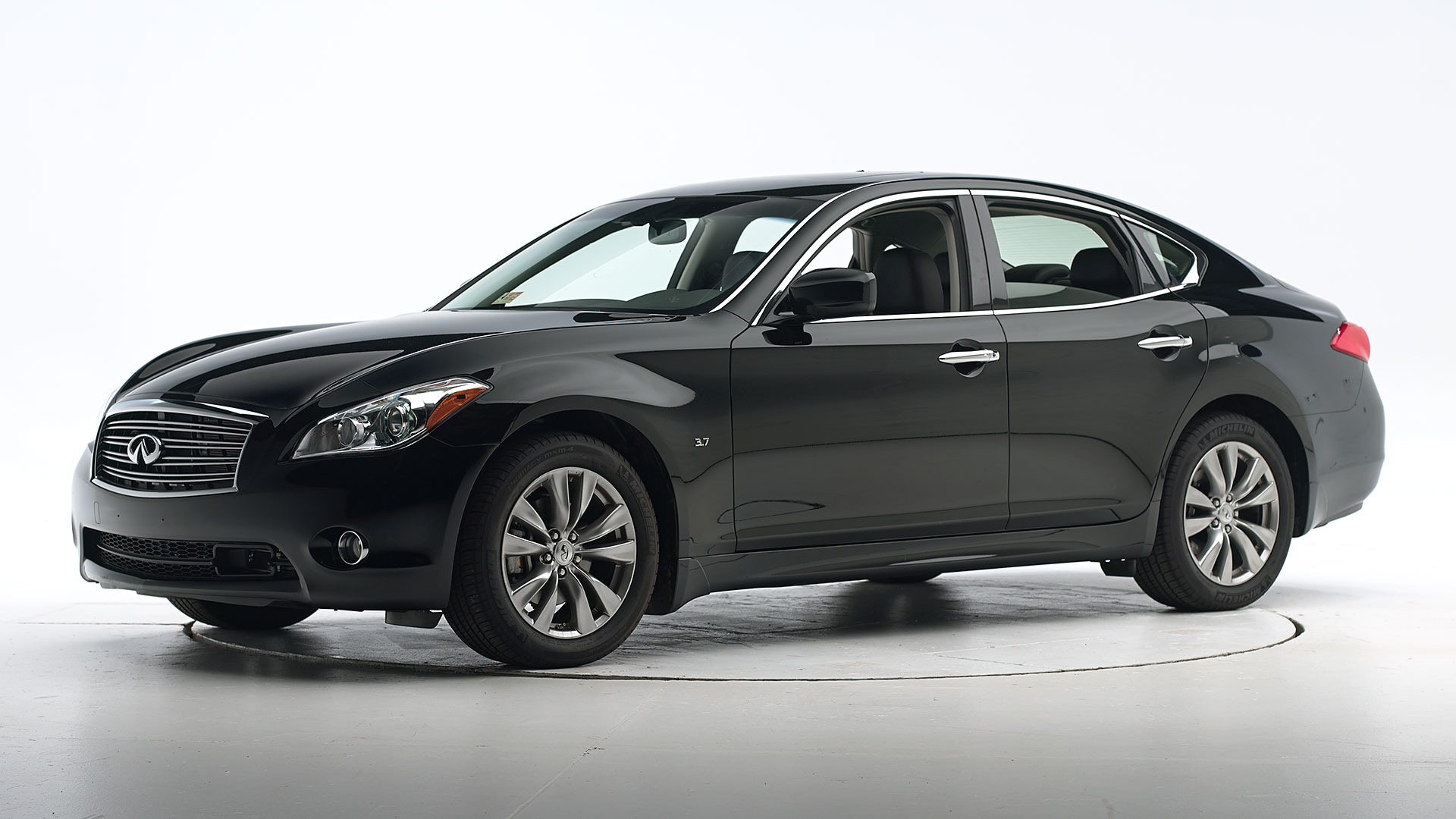 14 Infiniti Q70