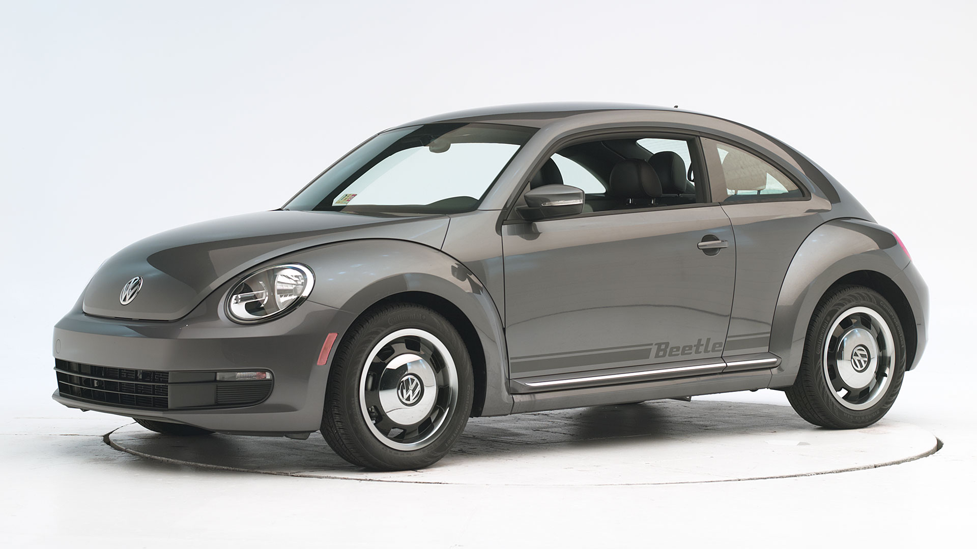 Volkswagen Beetle 2012 красный