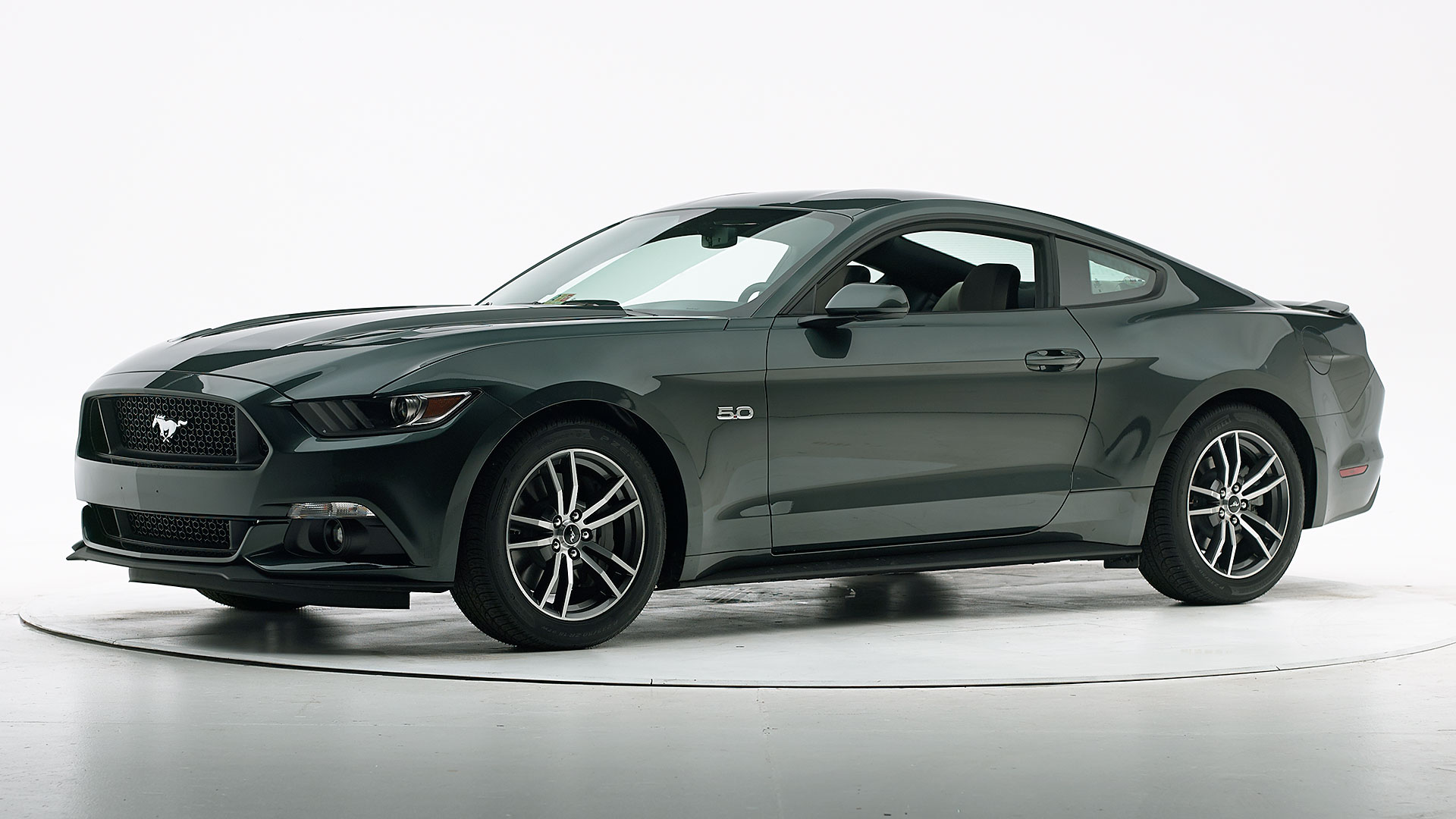 17 Ford Mustang