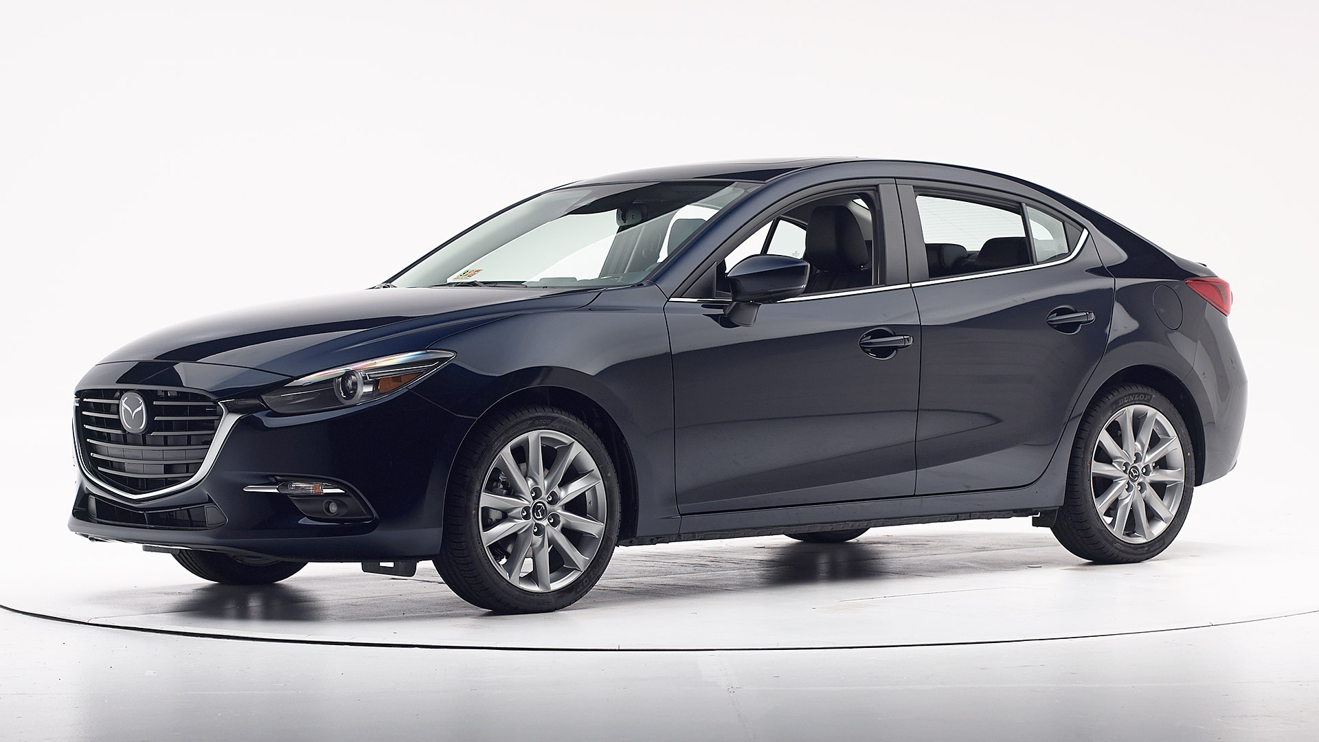 17 Mazda 3