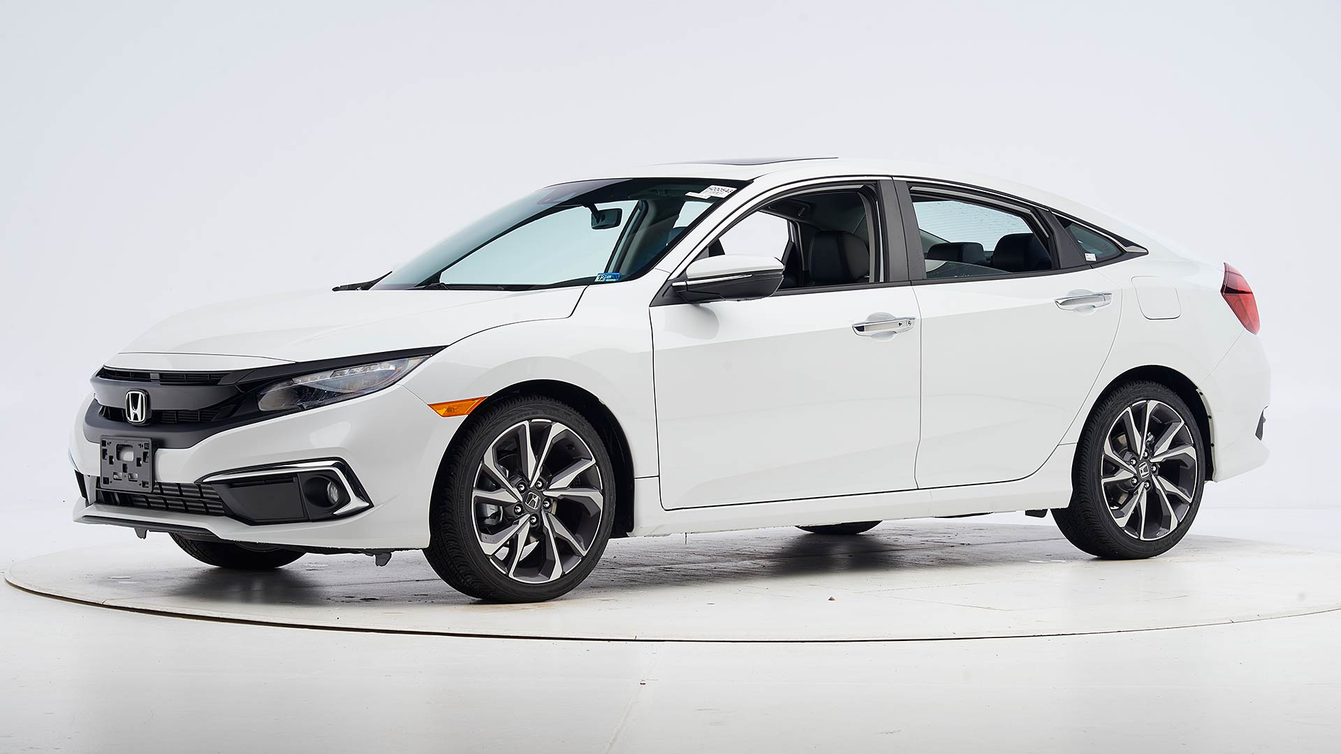 Battle of the Best Selling Cars - 2020 Honda Civic vs Toyota Corolla