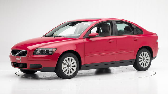 2005 Volvo S40 4-door sedan