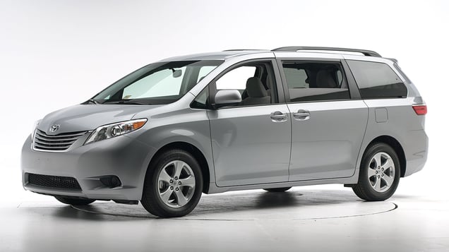 2015 toyota sienna store white