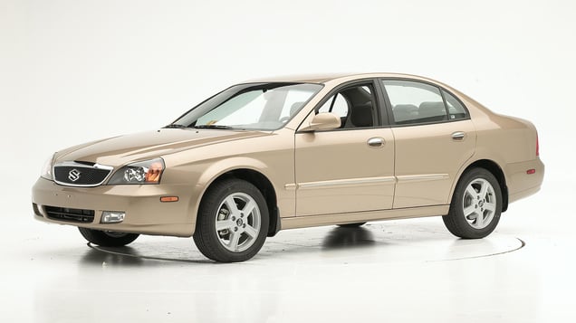 2004 Suzuki Verona 4-door sedan