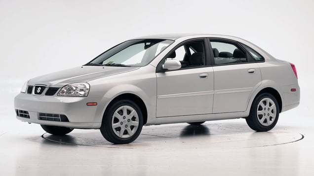 2005 Suzuki Forenza 4-door sedan