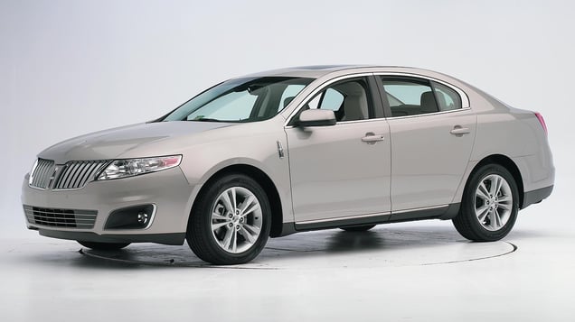 2009 Lincoln MKS 4-door sedan