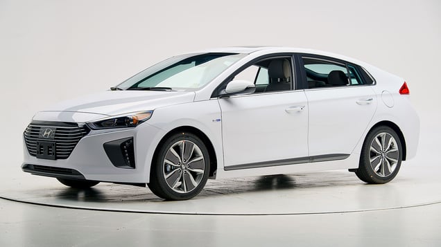 2022 Hyundai Ioniq Hybrid 4-door hatchback