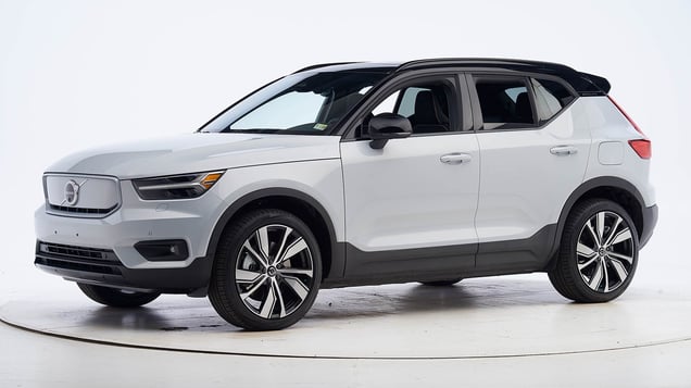 Volvo xc40 deals recharge 4wd